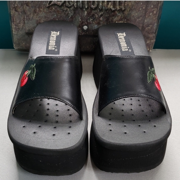 Brand New Demonia Funn Sandals - Picture 2 of 7